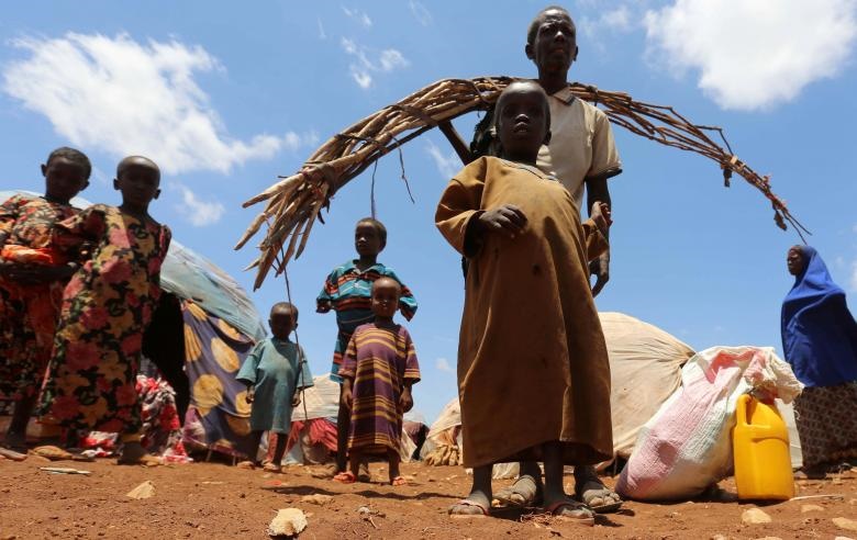 تصاویر غم‌انگیز از قحطی در سومالی | کودکانی که به جرم گرسنگی تلف می‌شوند